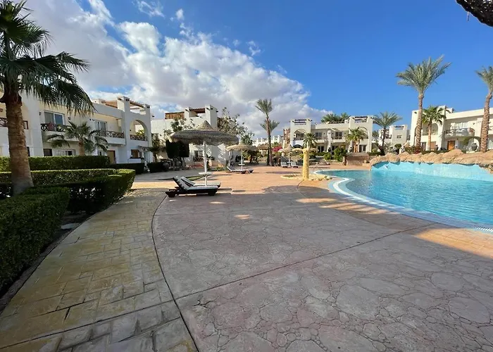 Sunny Lakes Resort